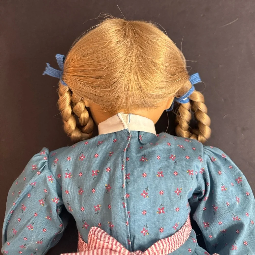 American Girl Vintage 1994 Retired Pleasant Company 18” Kirsten Larson doll.